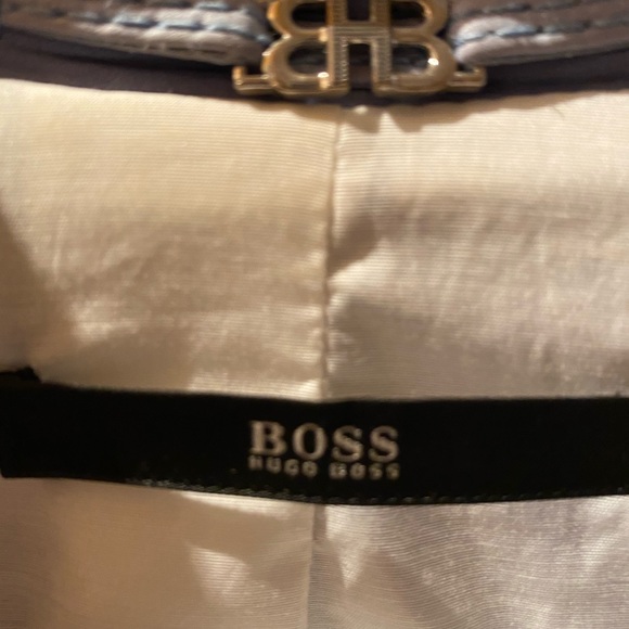 Hugo Boss vintage leather jacket size US 4 but fit to small - Picture 3 of 5
